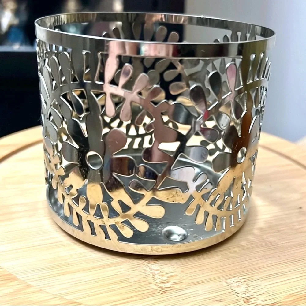 Bath & Body Works 3-Wick Candle Holder Flower and leaves by Slatkin & Co EUC